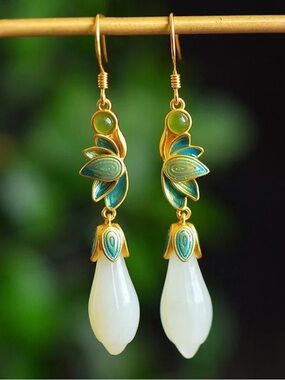 Handcrafted 925 Silver Plated Serene Earrings